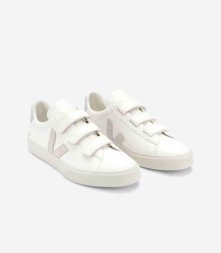 Save 30% Womens Mens Shoes Mens Trainers Low-top trainers Veja Leather Logo-patch Lace-up Sneakers in White 