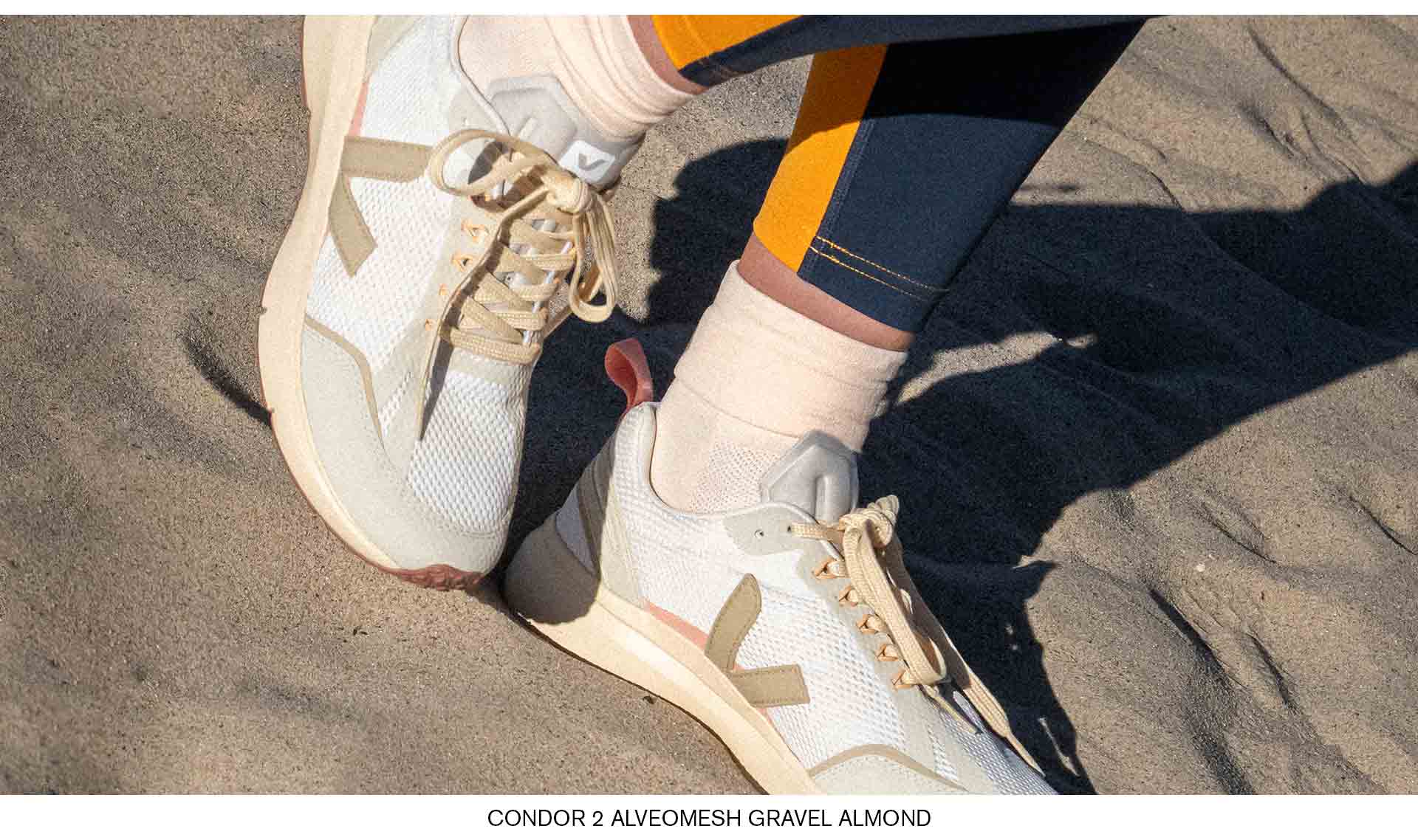 Focus sur des chaussures Condor 2 alvéomesh gravel almond VEJA